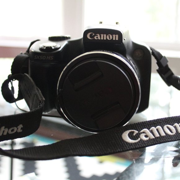 [SOLD] Canon Powershot SX50 HS Digital Camera - Picture 1 of 5